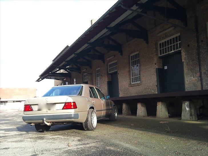 Mercedes Benz 230E w124 billede 8