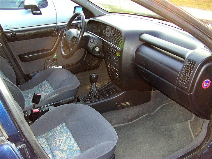 Citroën Xantia 1,8i X stc. SOLGT - Kabine forrest billede 10