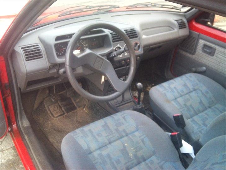 Peugeot 205 "paul" givet væk billede 7