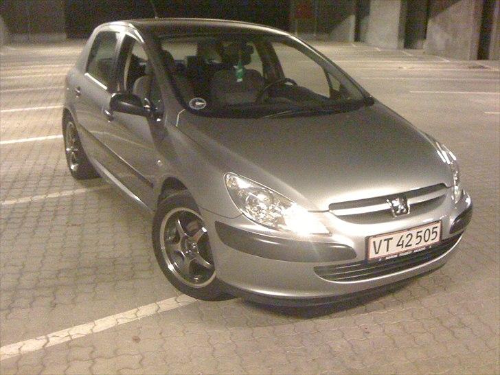 Peugeot 307 HDI 2.0T [Totalskadet] billede 2