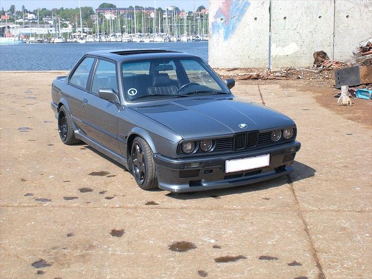 BMW e30 325i billede 2