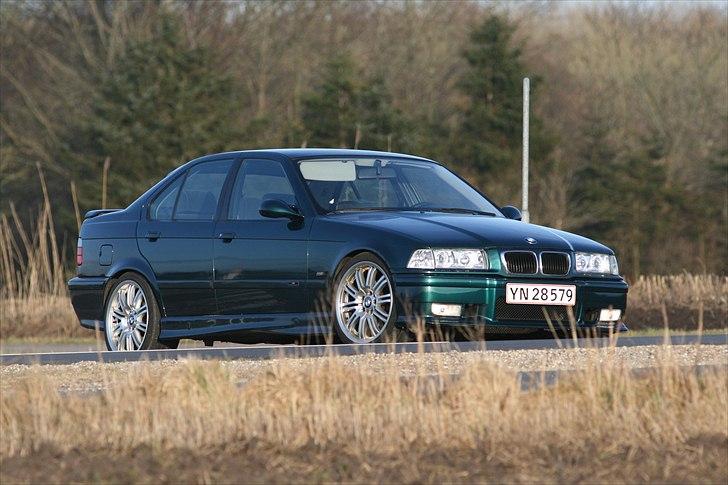 BMW 323i M-Tech billede 2