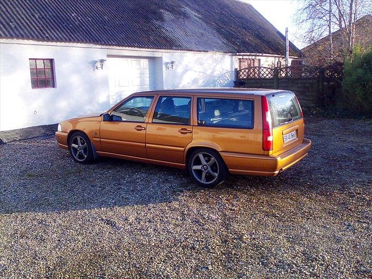 Volvo V70R - Første dag, bilen er købt ca 2 timer tidligere :) billede 7