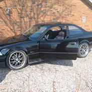 BMW E36 318 iS