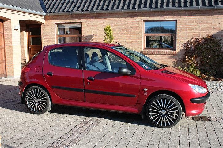 Peugeot 206 1.9d (SOLGT) billede 1