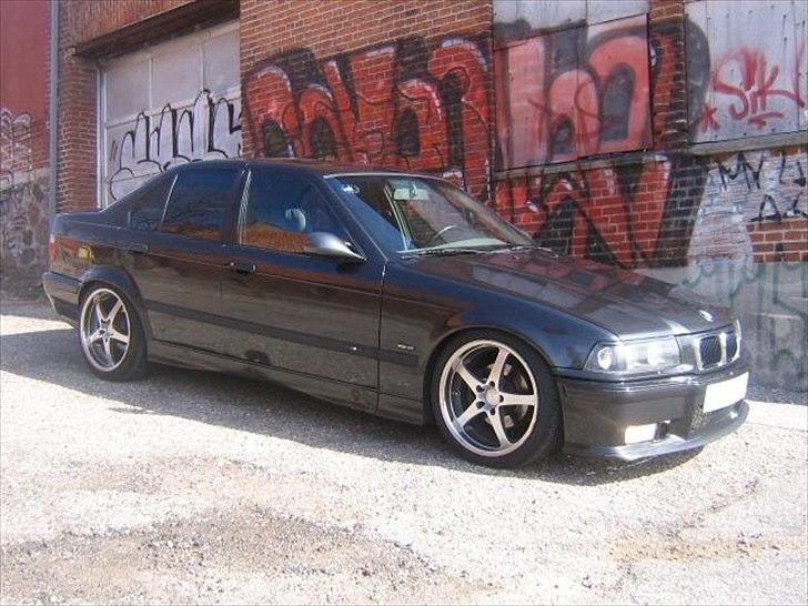 BMW 320i (325i) Solgt billede 1