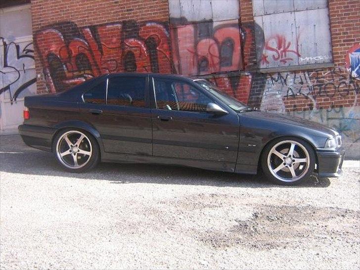 BMW 320i (325i) Solgt billede 2