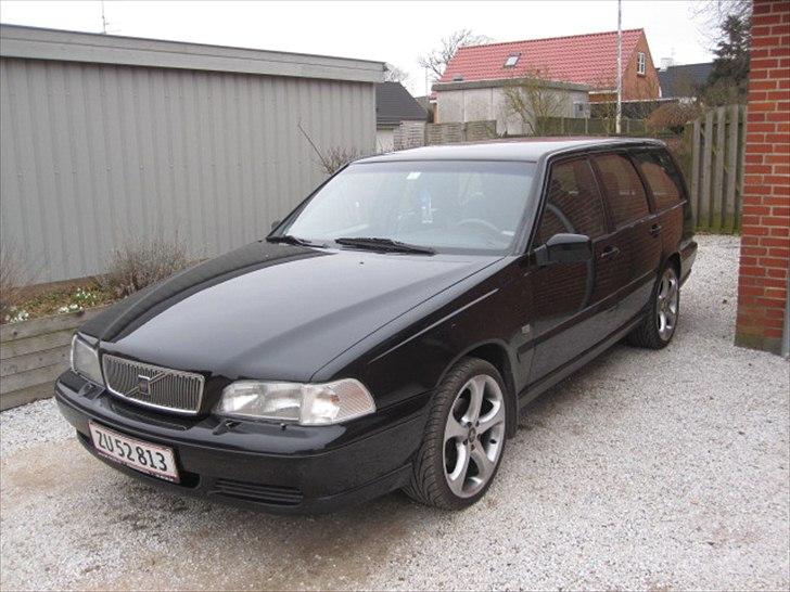 Volvo V70  SOLGT billede 2