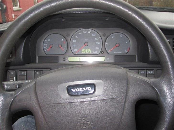 Volvo V70  SOLGT billede 8