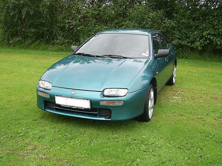 Mazda 323F **SOLGT** billede 8