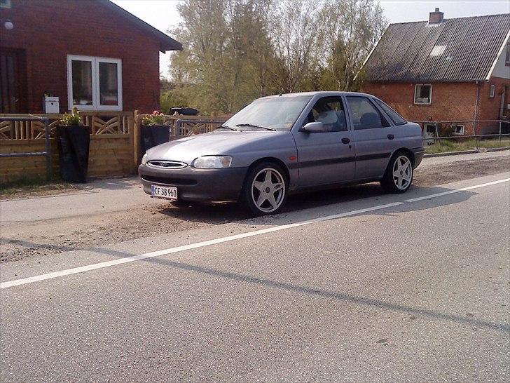 Ford Escort  solgt billede 1