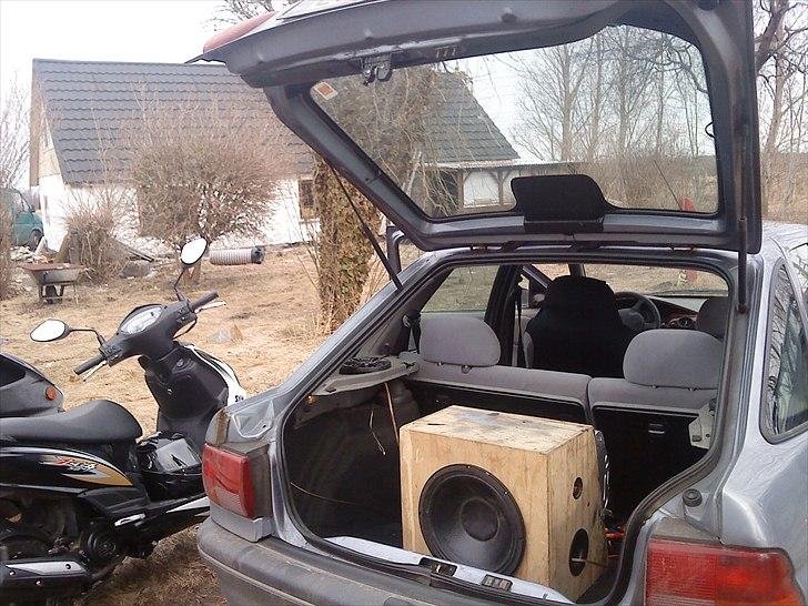 Ford Escort  solgt billede 3