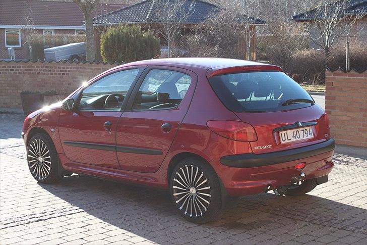Peugeot 206 1.9d (SOLGT) billede 2