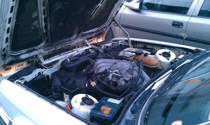 BMW E30 320i billede 5