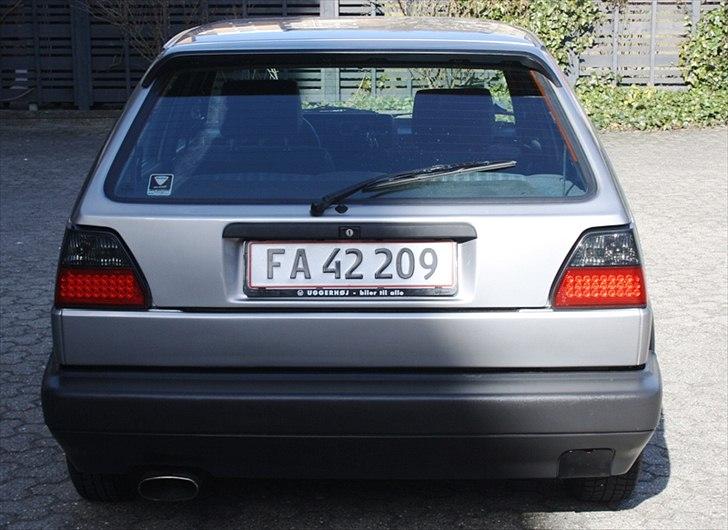 VW Golf 2 - Nylakeret bagende, umm....! billede 4