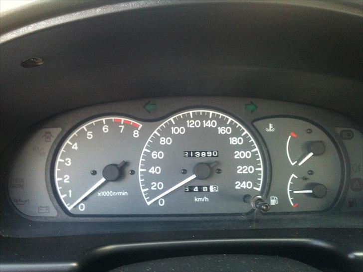 Mitsubishi Lancer GLXi *DØD* billede 10