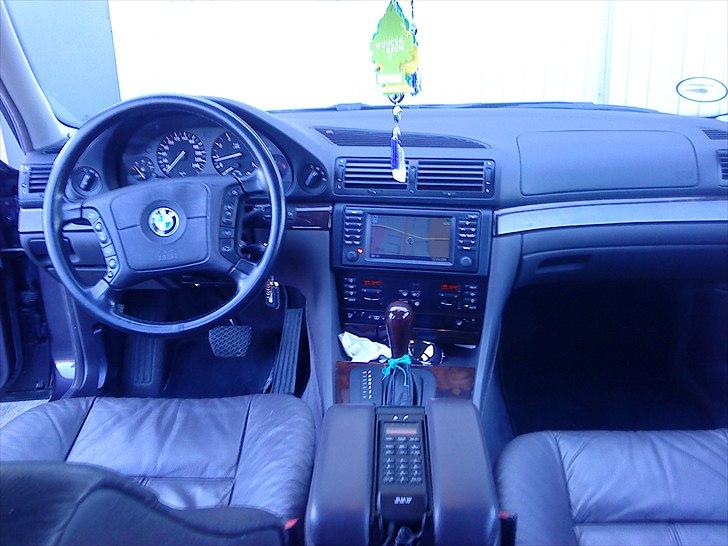 BMW 730I SOLGT billede 3