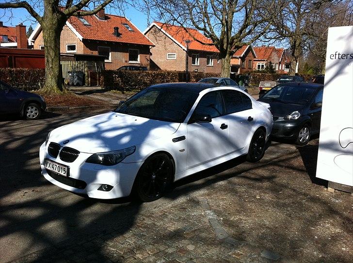 BMW 530d (SOLGT) billede 3