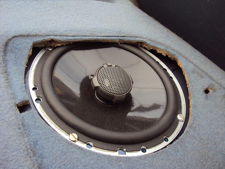 Opel Vectra A - JBL Højtaler gemt Self, billede 14