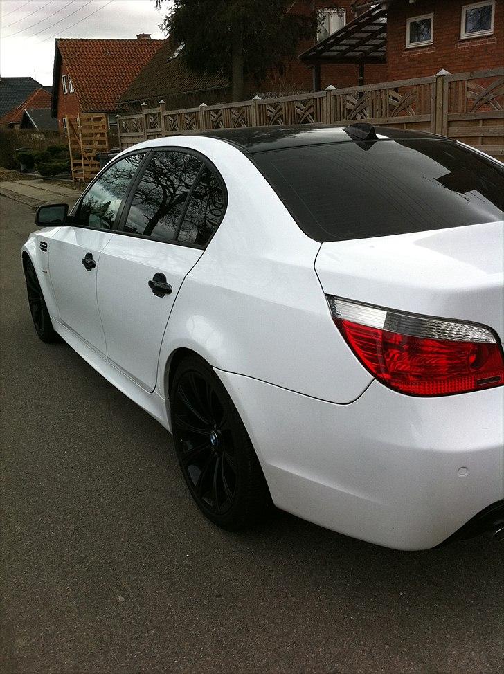 BMW 530d (SOLGT) billede 16
