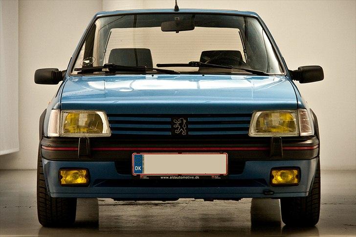 Peugeot 205 GTI 1.9 - (TOTALSKADET) billede 15