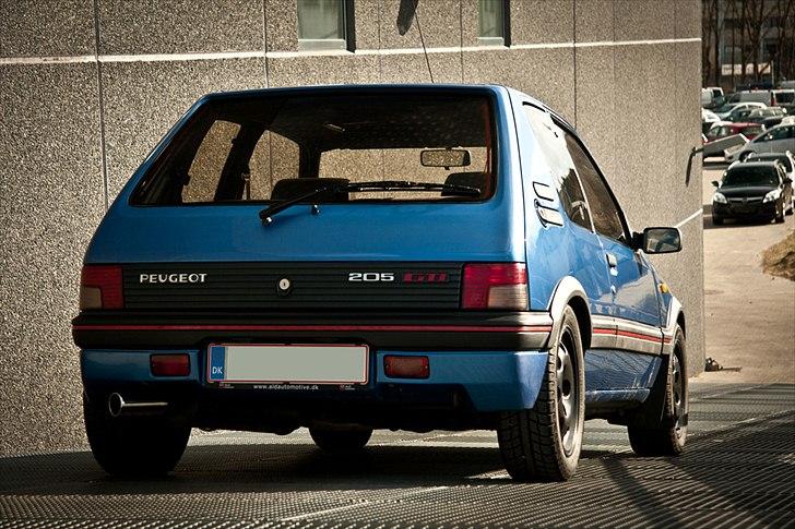 Peugeot 205 GTI 1.9 - (TOTALSKADET) billede 18