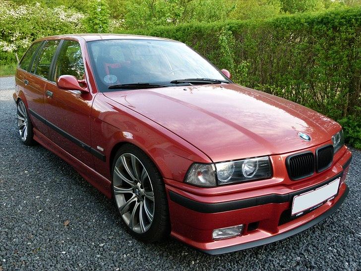 BMW E36 Touring 325tds ///M - Favorit billedet :-) billede 1