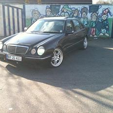 Mercedes Benz E 320 CDI