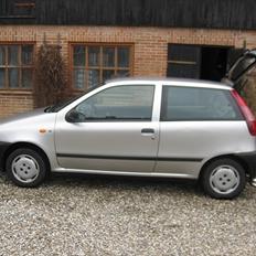Fiat punto MK 1 (total skadet)
