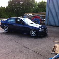 BMW E36 320I 24v **SOLGT**