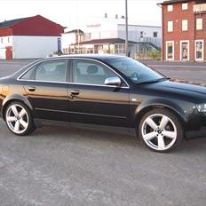 Audi A4 B6 limo **SOLGT **