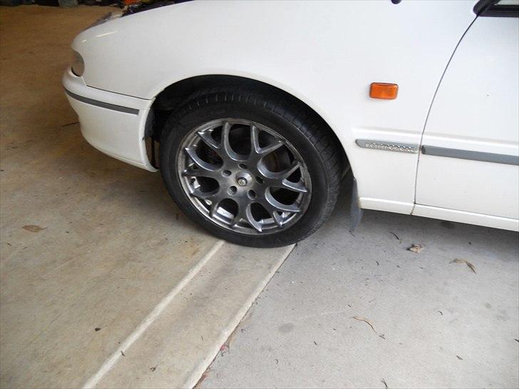 Toyota Lexcen / Holden Commodore *SOLGT* billede 8