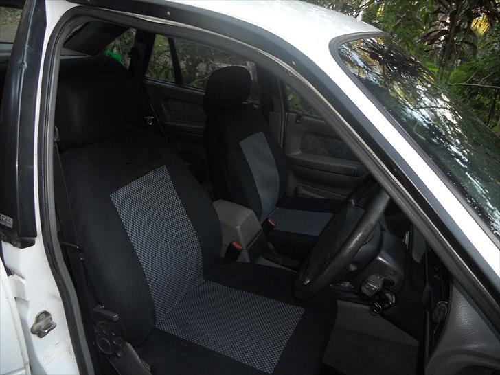 Toyota Lexcen / Holden Commodore *SOLGT* billede 12