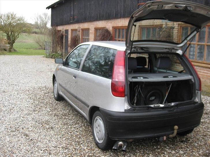 Fiat punto MK 1 (total skadet) billede 2