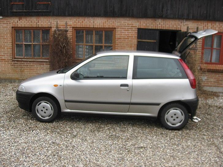 Fiat punto MK 1 (total skadet) billede 3