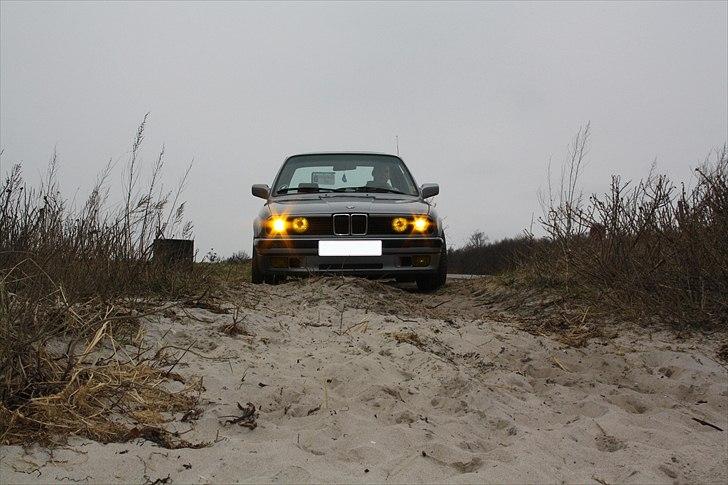 BMW E30 320i billede 14