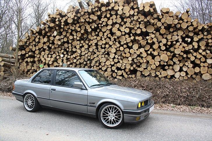BMW E30 320i billede 16
