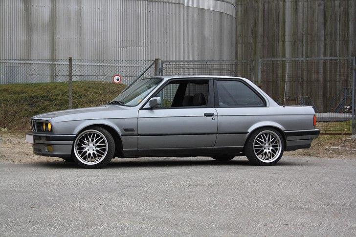 BMW E30 320i billede 19