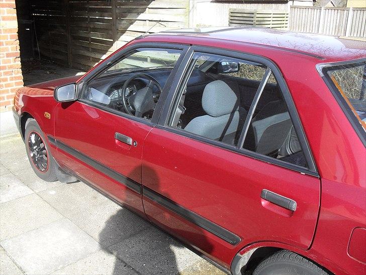 Mazda 323 Sedan billede 13