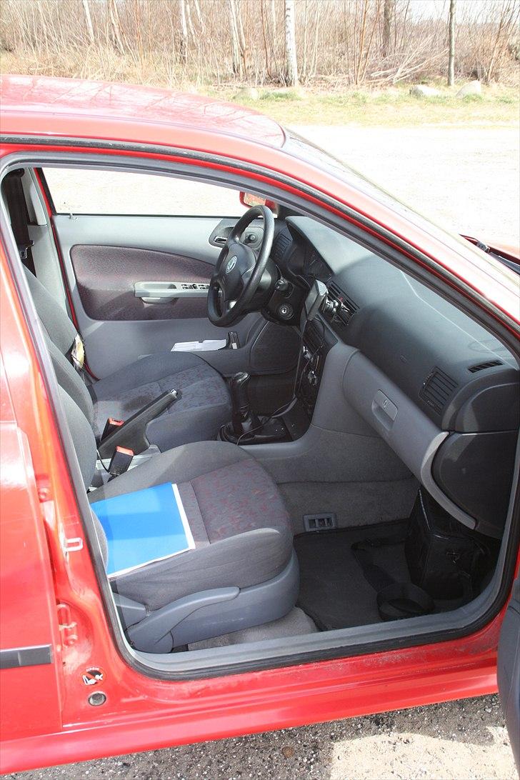 Skoda Octavia 1,9 TDI GLX *solgt* - Kabinen standard men fin. billede 15