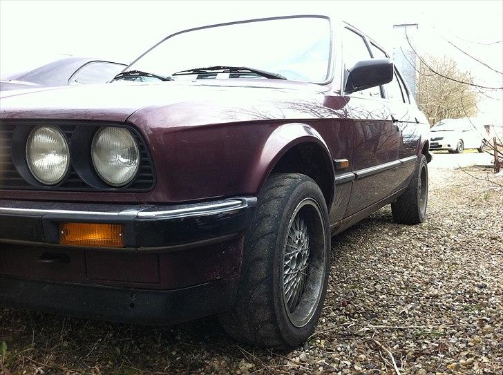 BMW E30 - 320i billede 4