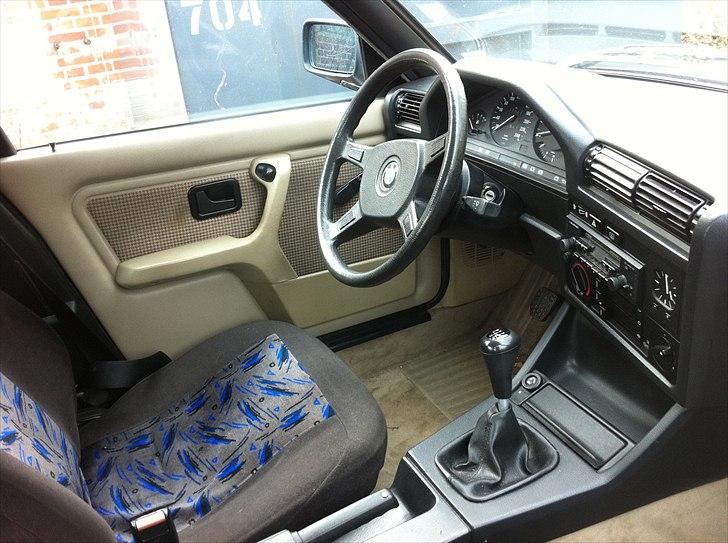 BMW E30 - 320i billede 5