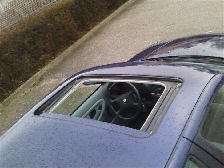 BMW E36 320I 24v **SOLGT** billede 3