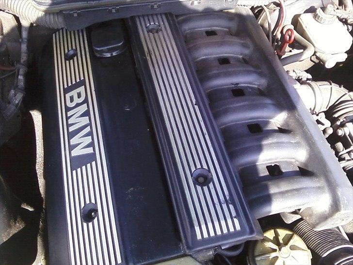 BMW E36 320I 24v **SOLGT** billede 5