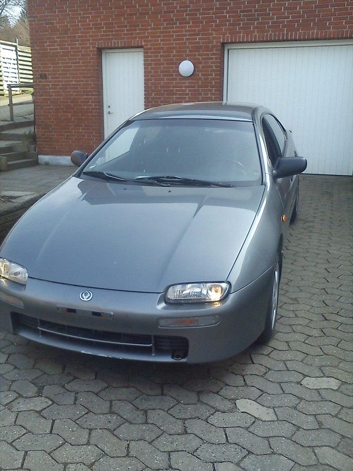 Mazda 323f ba billede 3