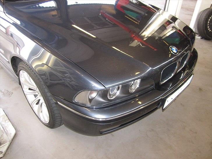 BMW e39 / SOLGT billede 1