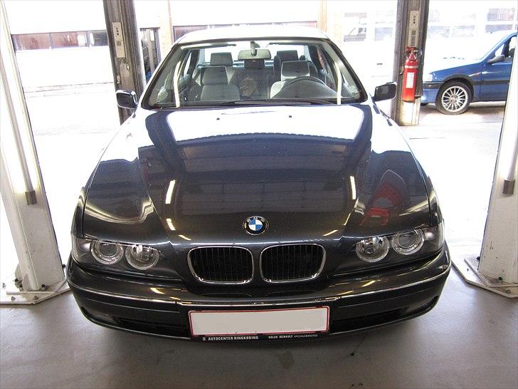 BMW e39 / SOLGT billede 3