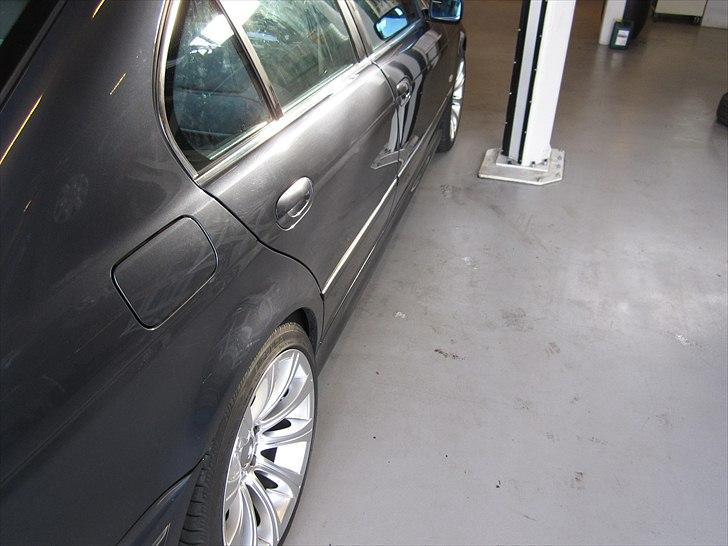 BMW e39 / SOLGT billede 5