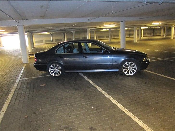 BMW e39 / SOLGT billede 7