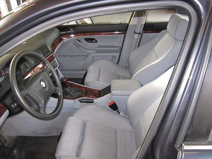 BMW e39 / SOLGT billede 12